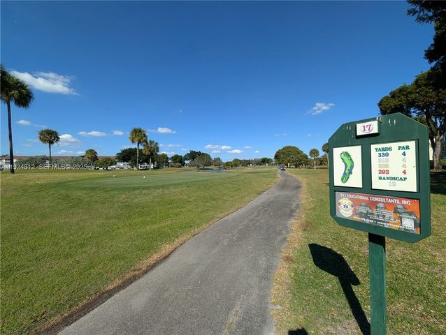 850 SW 133rd Ter 202B, Pembroke Pines, FL 33027