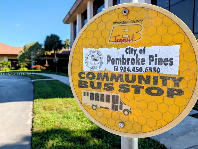 850 SW 133rd Ter 202B, Pembroke Pines, FL 33027