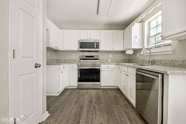 14 Michaels Crossing, Sharpsburg, GA 30277