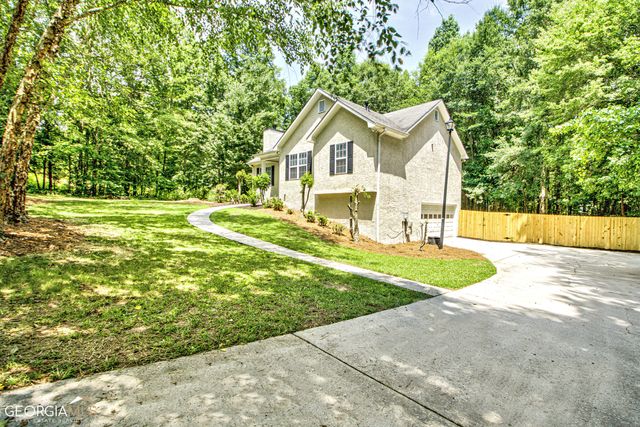 14 Michaels Crossing, Sharpsburg, GA 30277