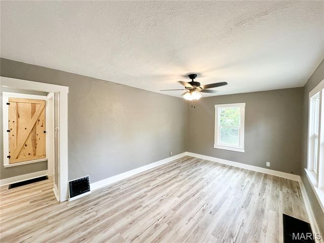 103 N Iron Street, Salem, MO 65560