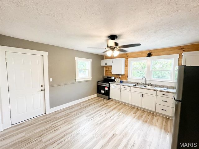 103 N Iron Street, Salem, MO 65560