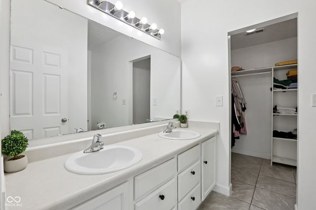 2302 Ashton Lane, Greenwood, IN 46143