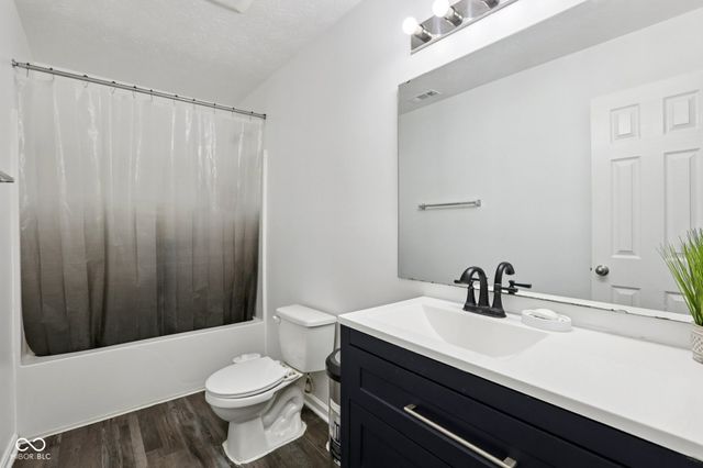 2302 Ashton Lane, Greenwood, IN 46143