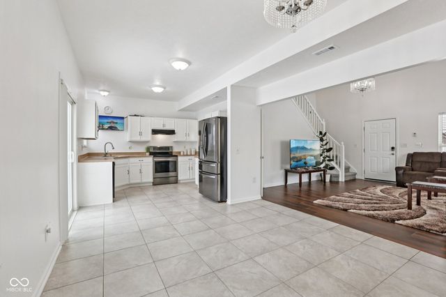 2302 Ashton Lane, Greenwood, IN 46143