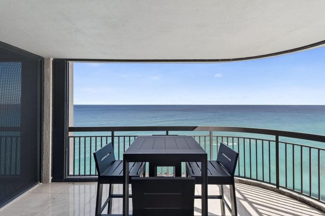 5380 N Ocean Drive 22i, Singer Island, FL 33404