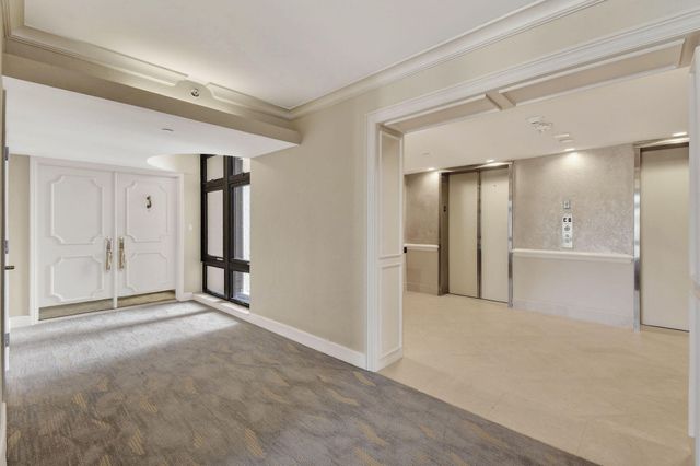 5380 N Ocean Drive 22i, Singer Island, FL 33404