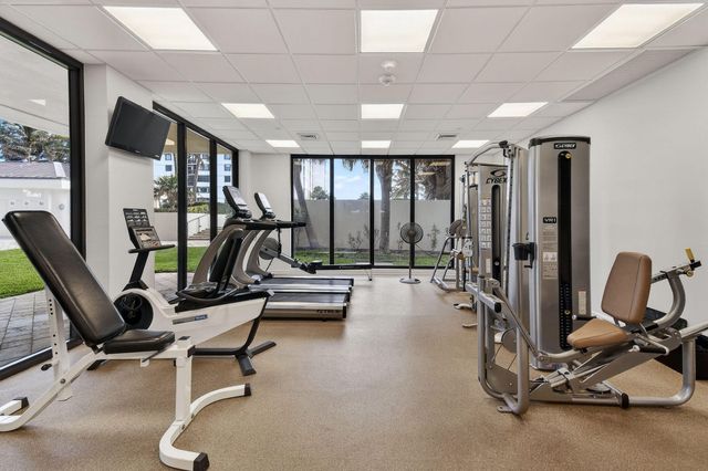 5380 N Ocean Drive 22i, Singer Island, FL 33404