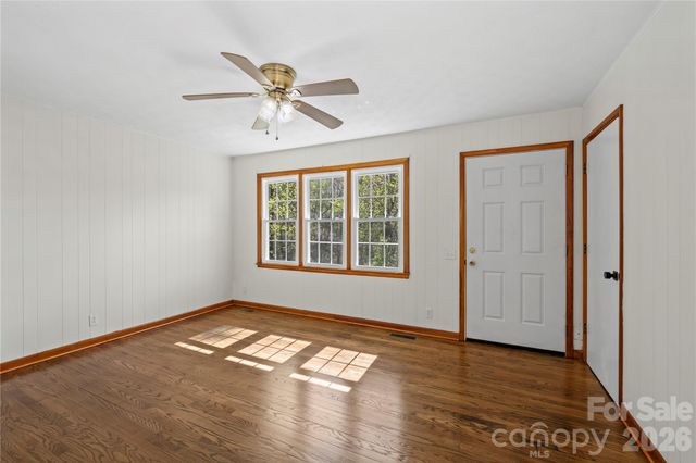 121 Dale Earnhardt Drive, Burnsville, NC 28714