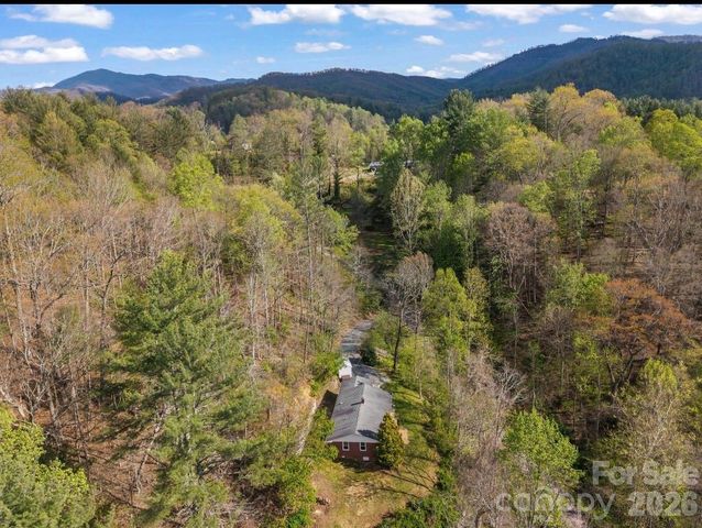 121 Dale Earnhardt Drive, Burnsville, NC 28714
