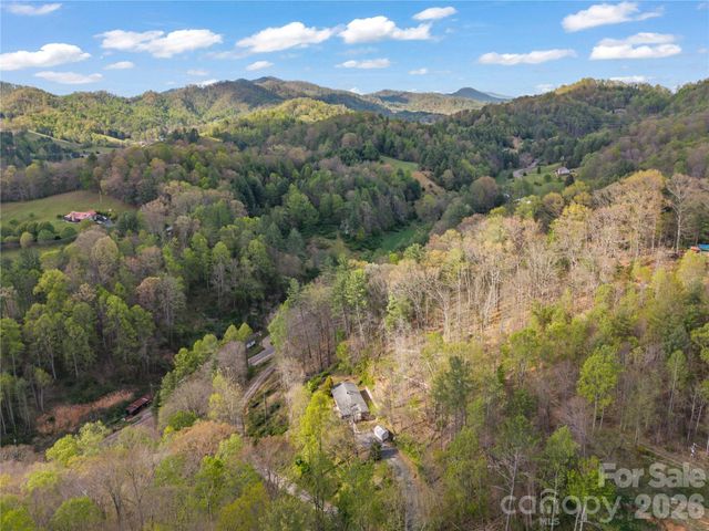 121 Dale Earnhardt Drive, Burnsville, NC 28714