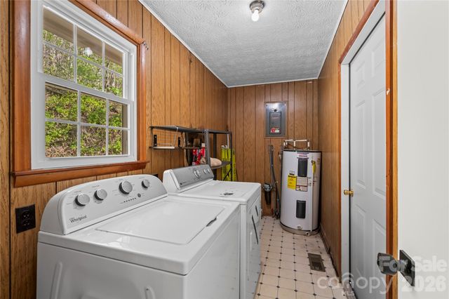 121 Dale Earnhardt Drive, Burnsville, NC 28714