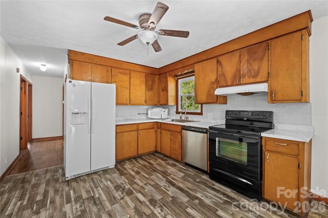 121 Dale Earnhardt Drive, Burnsville, NC 28714
