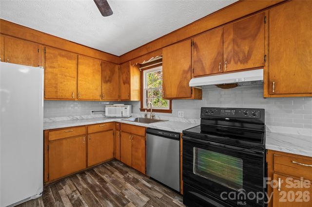 121 Dale Earnhardt Drive, Burnsville, NC 28714