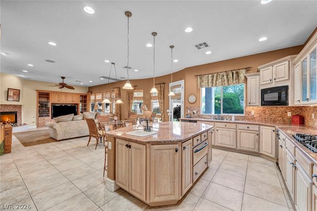 176 Brushton Court, Las Vegas, NV 89138