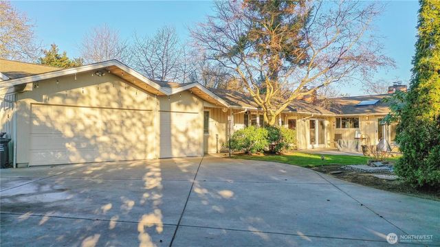 8626 52nd Avenue NE, Marysville, WA 98270