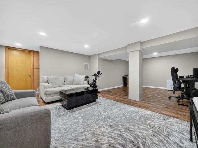 17 Grand Street, New City, NY 10956