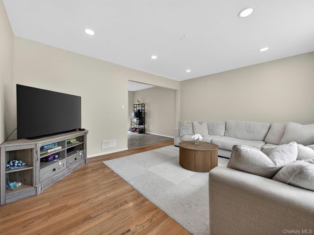 17 Grand Street, New City, NY 10956