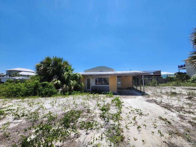 708 Via Deluna Dr, Pensacola Beach, FL 32561