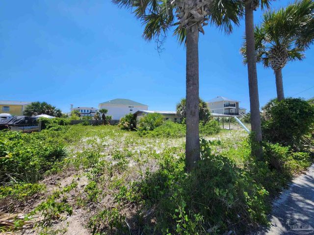 708 Via Deluna Dr, Pensacola Beach, FL 32561