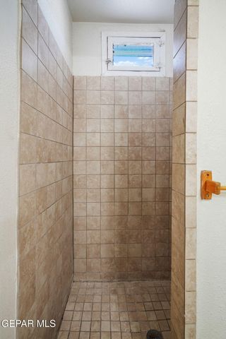 1409 Mundy Dr, B, El Paso, TX 79902