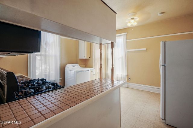 1409 Mundy Dr, B, El Paso, TX 79902