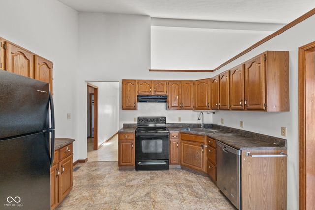 3810 Briar Hill Way, Columbus, IN 47203