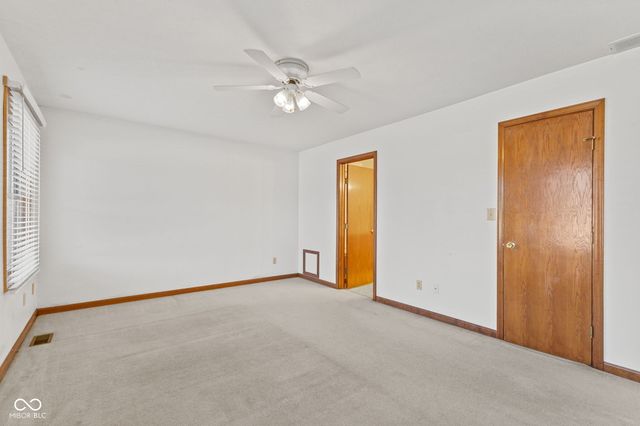 3810 Briar Hill Way, Columbus, IN 47203