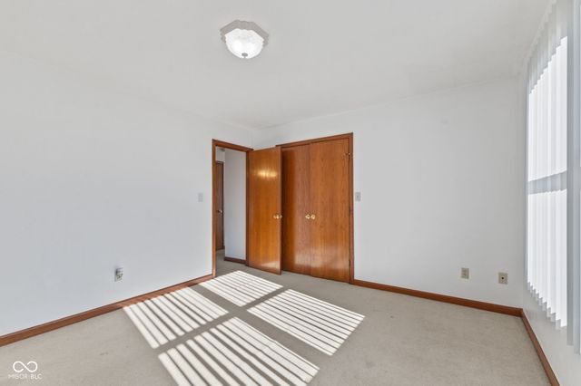 3810 Briar Hill Way, Columbus, IN 47203