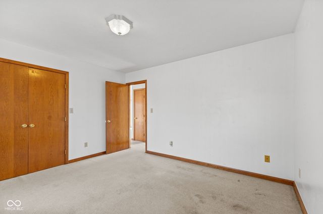 3810 Briar Hill Way, Columbus, IN 47203