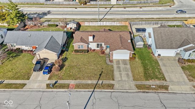 3810 Briar Hill Way, Columbus, IN 47203