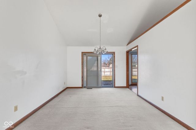 3810 Briar Hill Way, Columbus, IN 47203