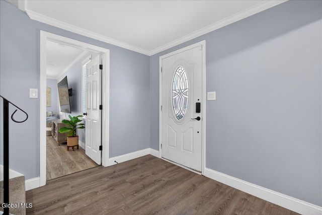 1320 Floral Avenue, Rotterdam, NY 12306