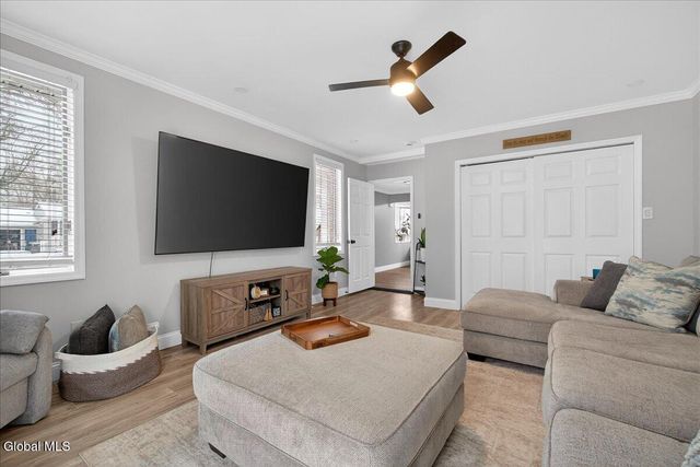 1320 Floral Avenue, Rotterdam, NY 12306