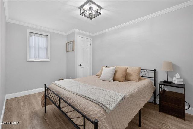 1320 Floral Avenue, Rotterdam, NY 12306