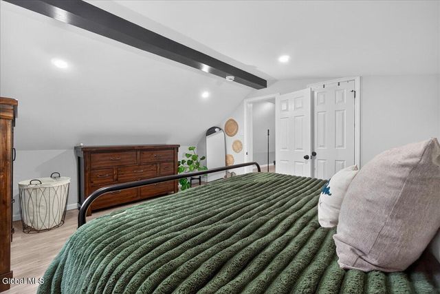 1320 Floral Avenue, Rotterdam, NY 12306