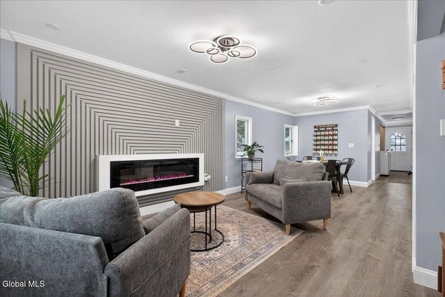 1320 Floral Avenue, Rotterdam, NY 12306