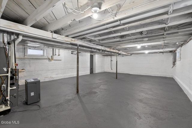 1320 Floral Avenue, Rotterdam, NY 12306