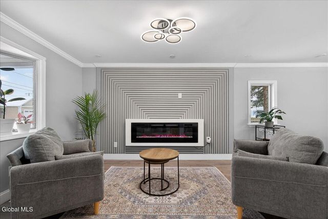 1320 Floral Avenue, Rotterdam, NY 12306