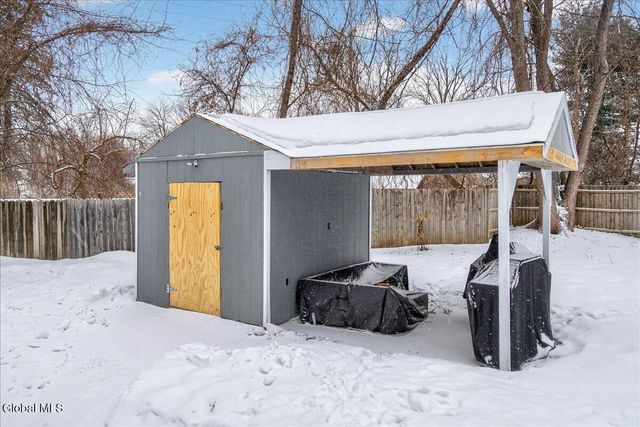 1320 Floral Avenue, Rotterdam, NY 12306