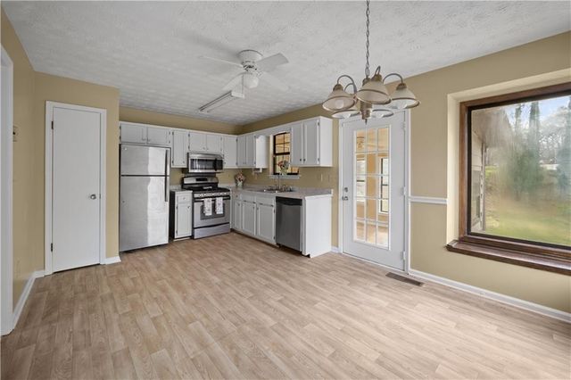 1517 CHERRY HILL SW Road, Conyers, GA 30094