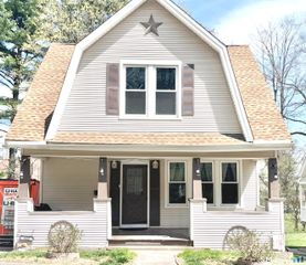 102 Circuit Avenue, Waterbury, CT 06708