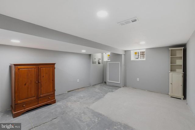 1933 CAMBRIDGE ST, Philadelphia, PA 19130
