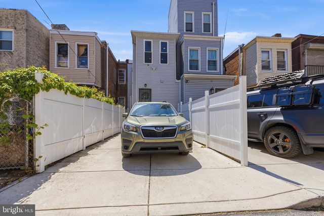 1933 CAMBRIDGE ST, Philadelphia, PA 19130