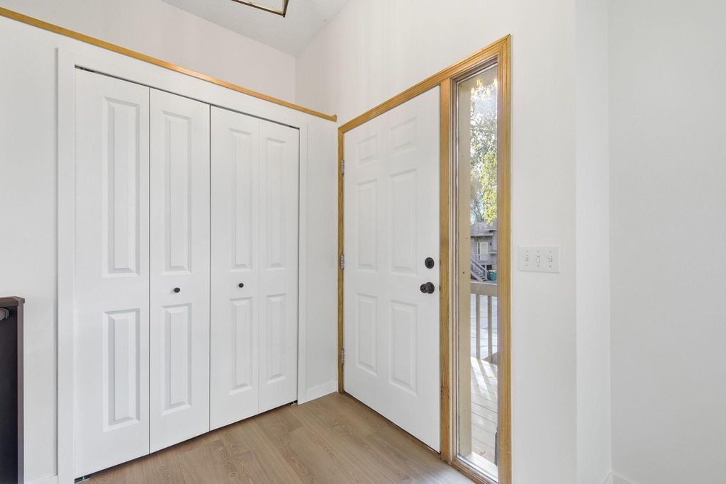 14334 Heywood Avenue, Apple Valley, MN 55124 — photo 4