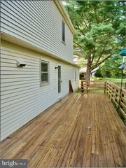 401 CAVENDISH ST, Herndon, VA 20170