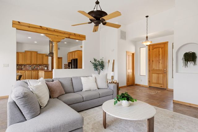 957 Camino Sin Pasada, Corrales, NM 87048