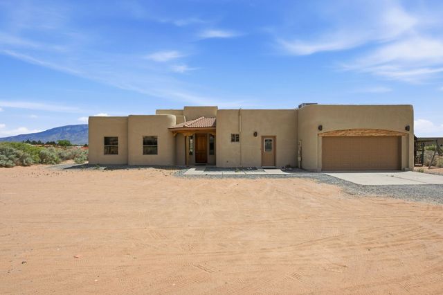 957 Camino Sin Pasada, Corrales, NM 87048