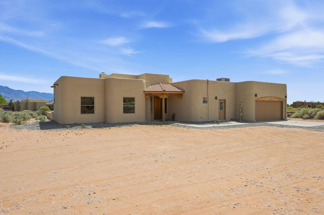 957 Camino Sin Pasada, Corrales, NM 87048