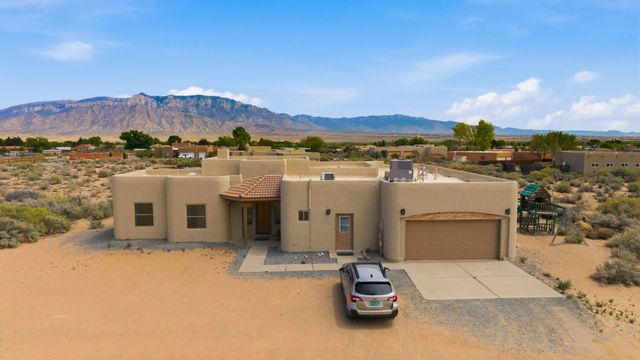 957 Camino Sin Pasada, Corrales, NM 87048